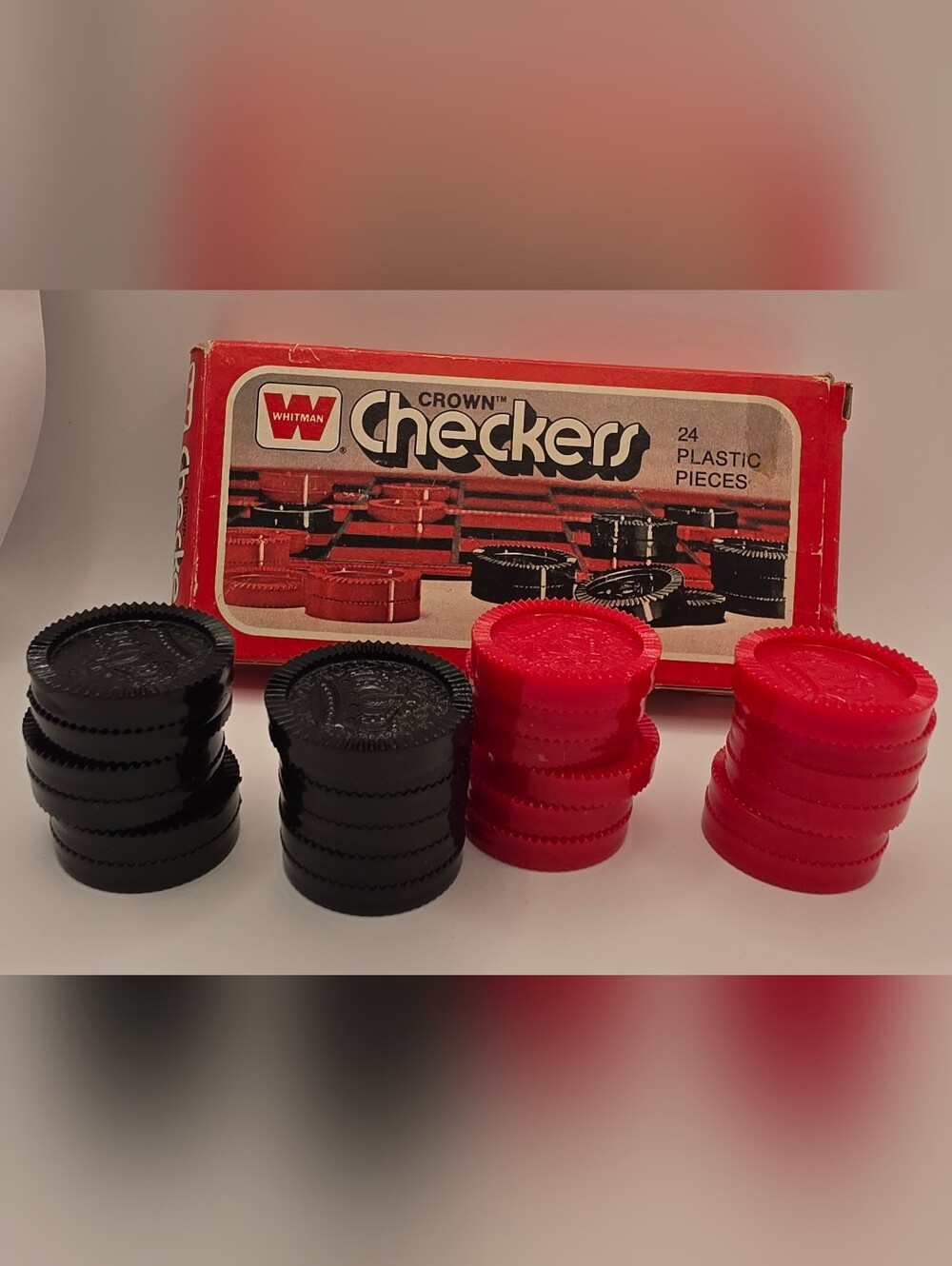 Vintage 1974 Whitman Checkers Plastic Complete Set of 24 Crown